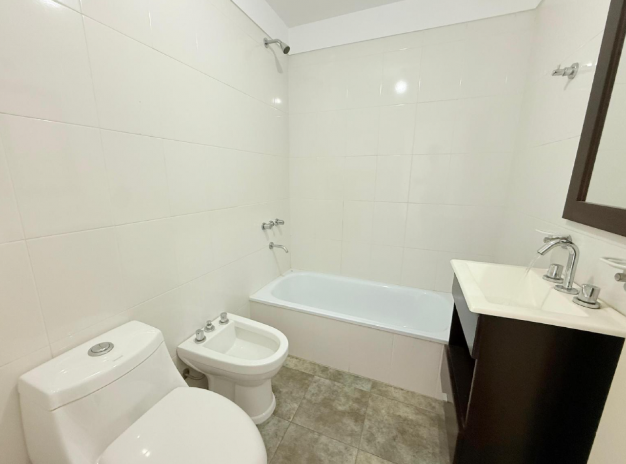 Departamento en venta castelar Norte 2 ambientes con cochera