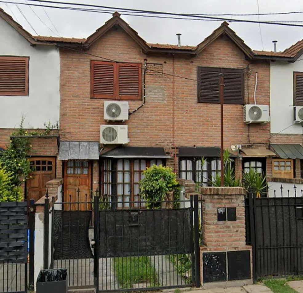 Duplex Venta 3 Ambientes Castelar Cochera Apto Credito