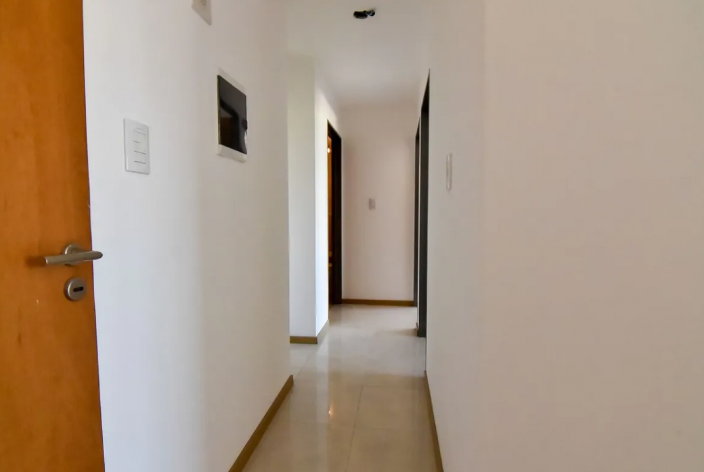 Venta departamento 3 ambientes c cochera Moron