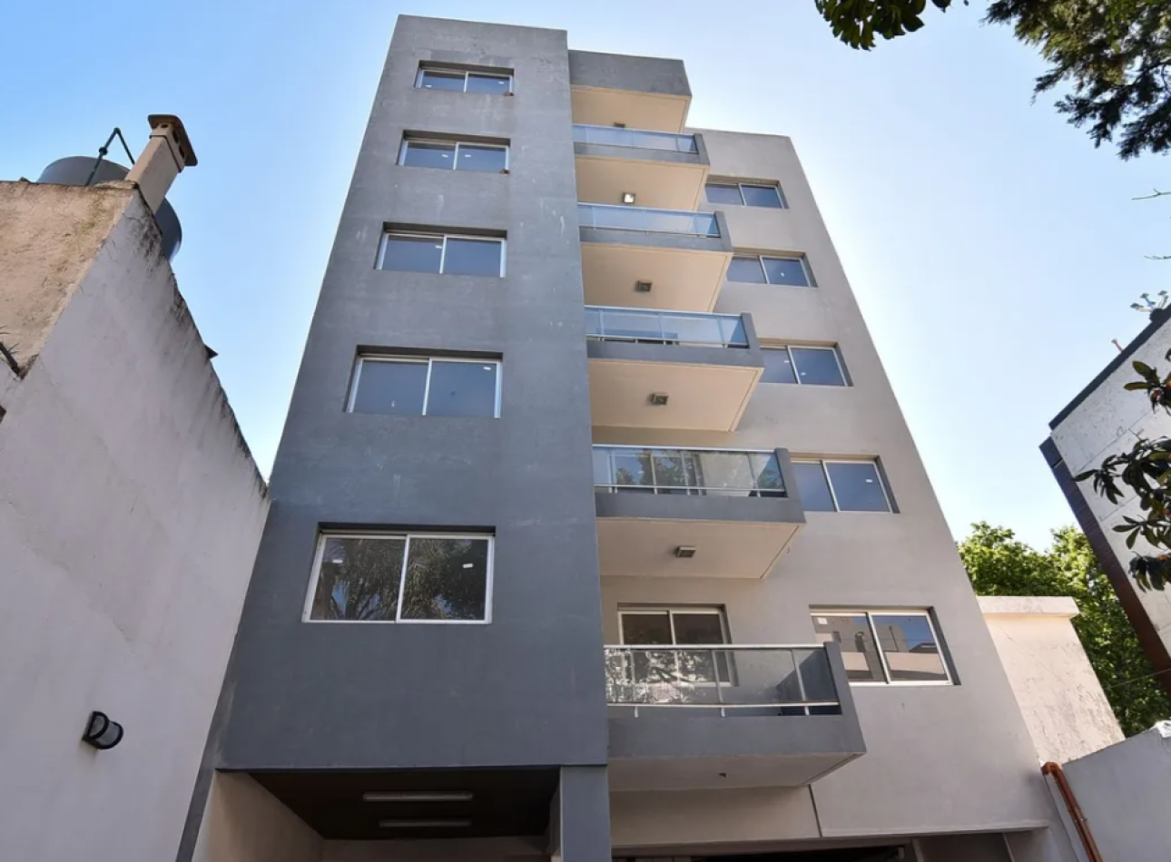 Venta departamento 3 ambientes c cochera Moron