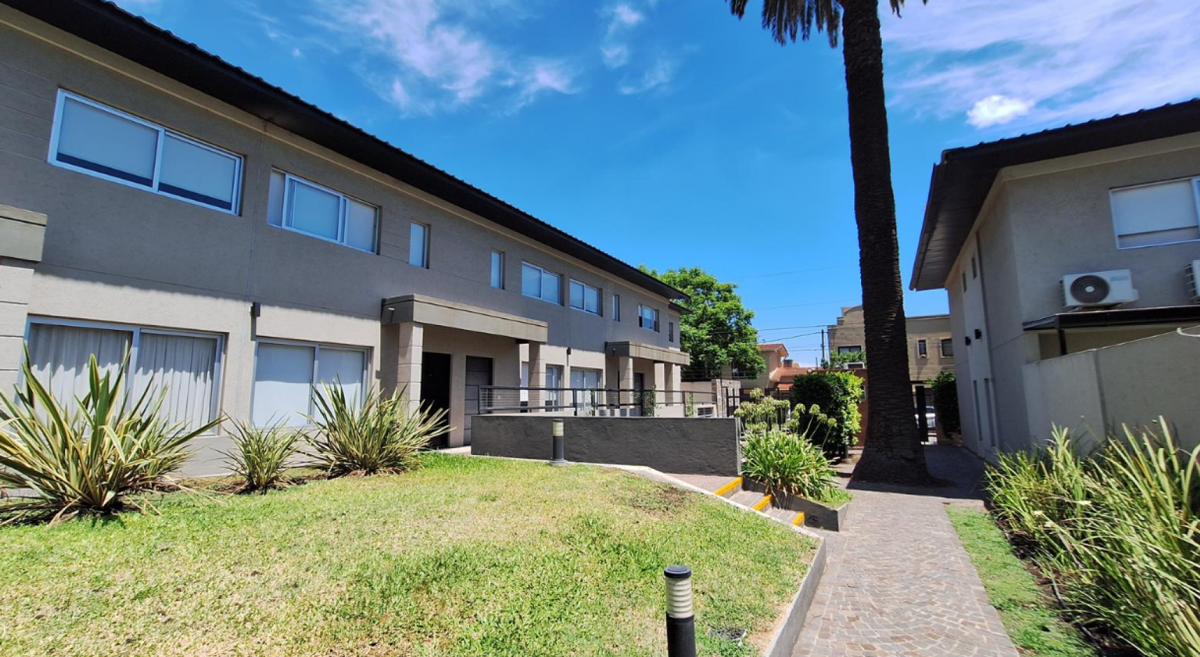 Venta 3 ambientes condominio Moron