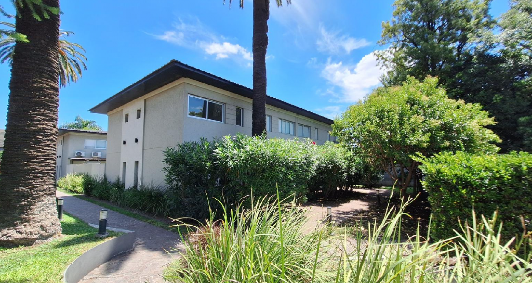 Venta 3 ambientes condominio Moron