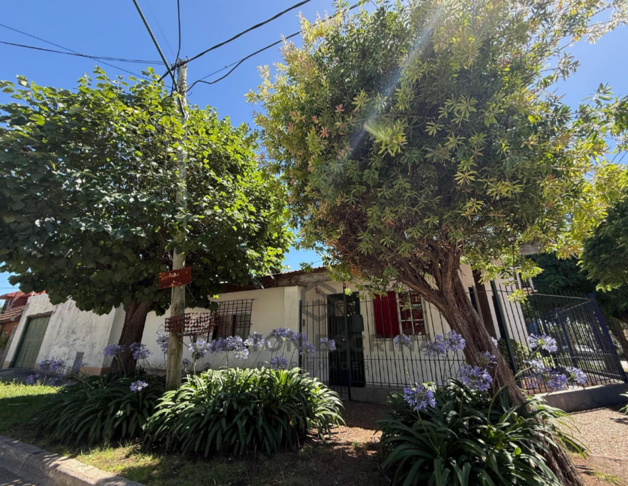 Venta Casa 3 ambientes Ituzaingo