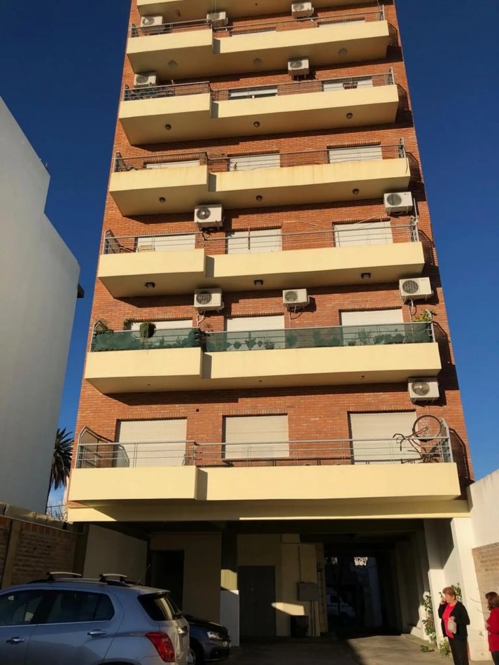 Departamento Semipiso 3 Ambientes con cochera Moron Sur