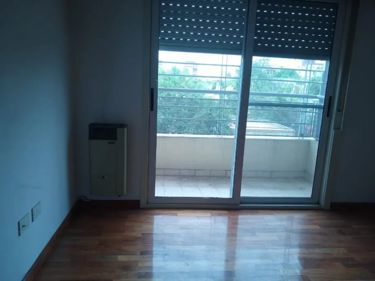 Departamento Semipiso 3 Ambientes con cochera Moron Sur