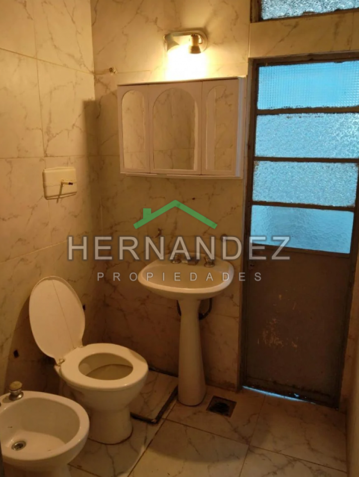 Venta Departamento 2 ambientes Tipo Ph al frente Moron Centro