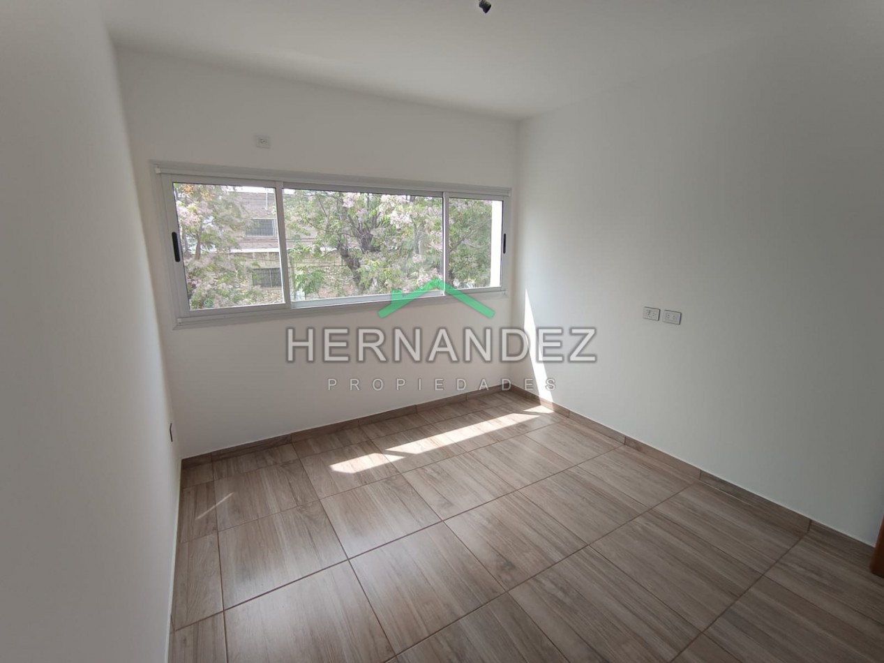 Venta Duplex 2 ambientes y medio Castelar Sur con cochera Apto Credito