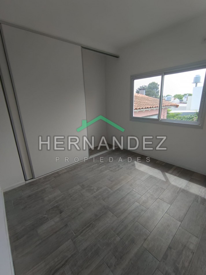 Venta Duplex 3 ambientes Castelar Sur Con cochera Apto Credito