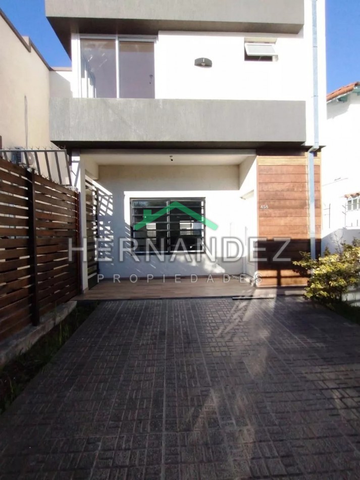 Duplex a Estrenar en Condominio 4 ambientes Ituzaingo Norte