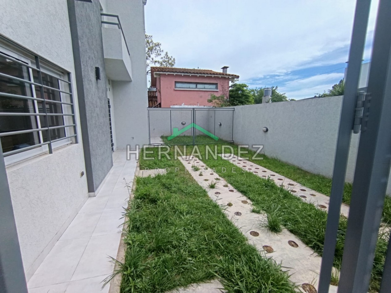 Venta Duplex 3 ambientes a estrenar con cochera Castelar Sur - Apto Credito