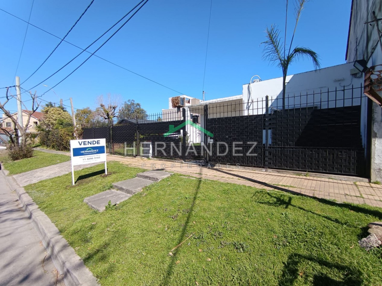 Casa en Venta Ituzaingo con Importante Lote para desarrollo