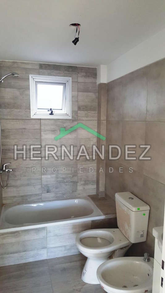 En Venta Departamento 2 Amb Moron centro