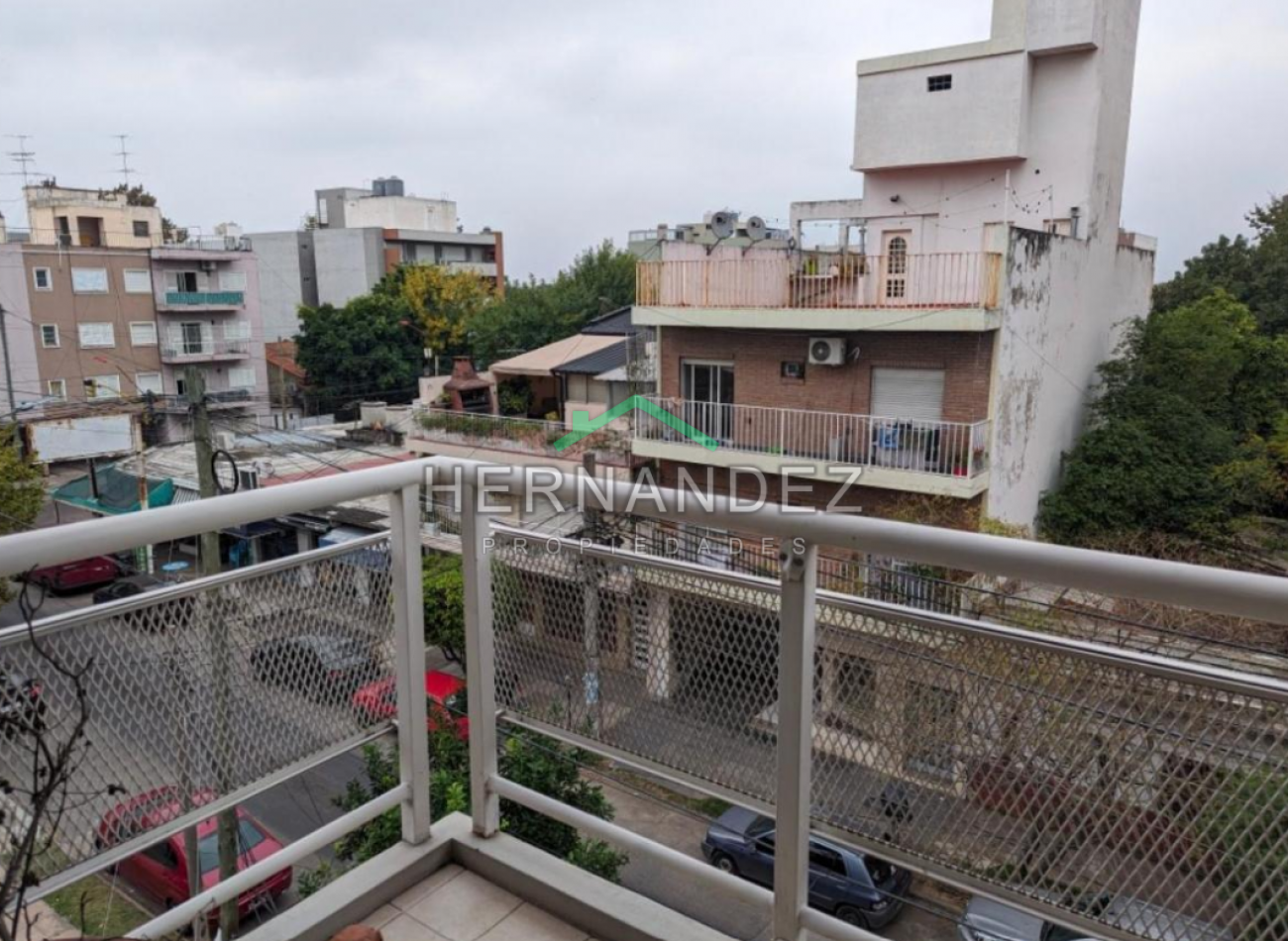 Vendo Departamento 3 ambientes Castelar Sur Con Cochera