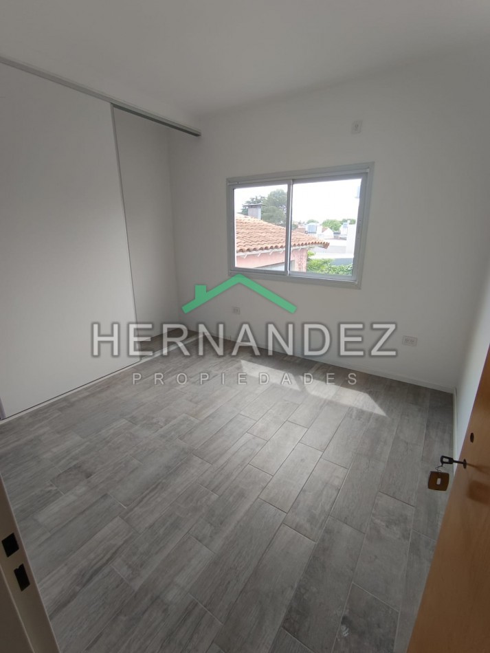 Venta Duplex 3 ambientes Castelar Sur Con cochera Apto Credito