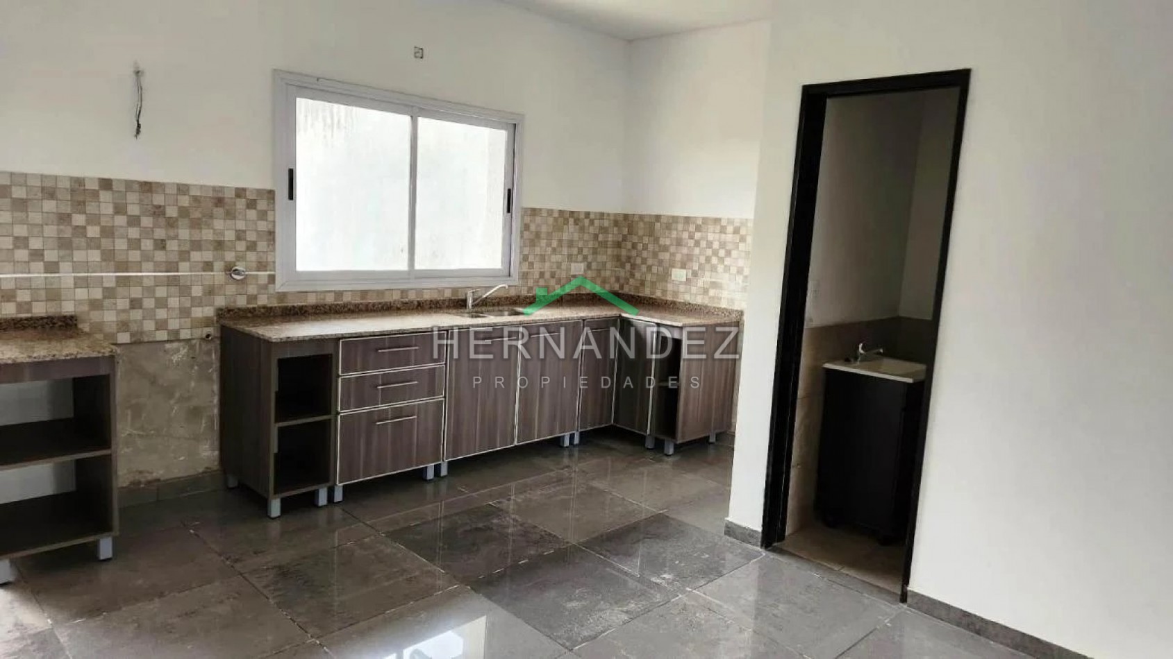 En Venta Duplex en Condominio 4 ambientes Ituzaingo Norte