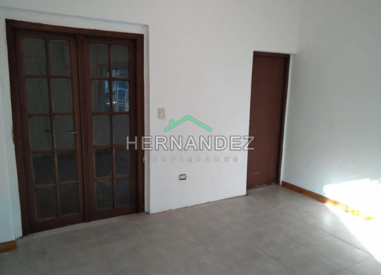 Venta Departamento 2 ambientes Tipo Ph al frente Moron Centro