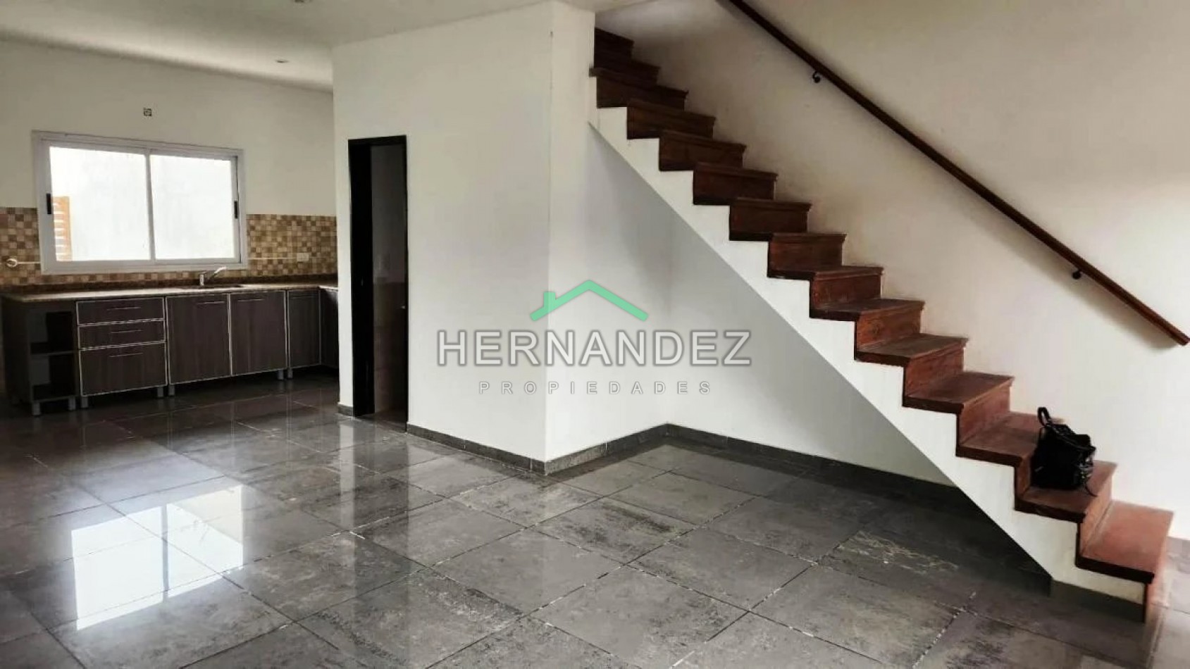 En Venta Duplex en Condominio 4 ambientes Ituzaingo Norte