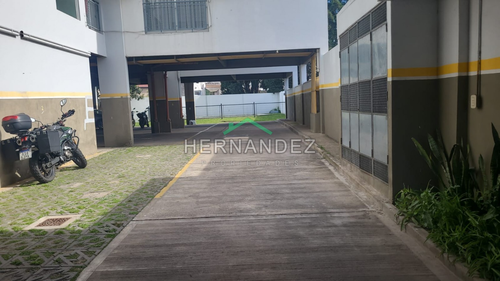 Cochera en venta Moron centro