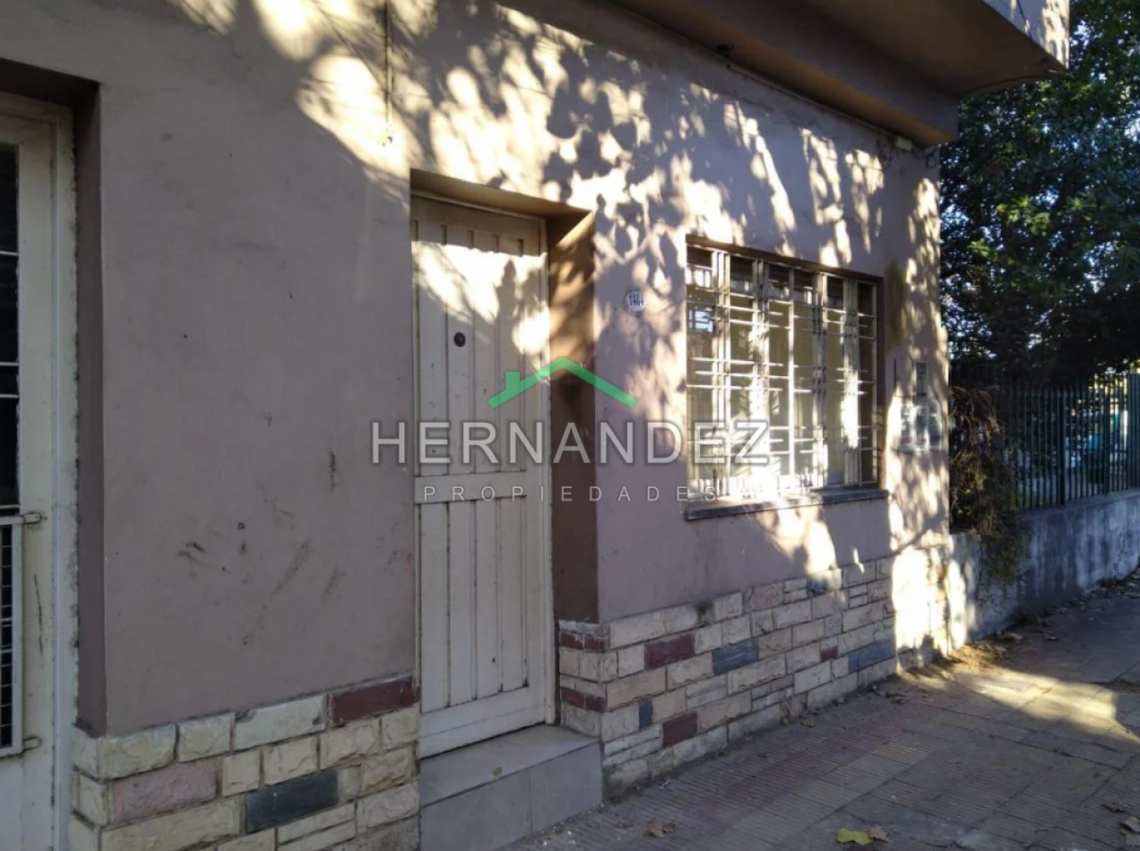 Venta Departamento 2 ambientes Tipo Ph al frente Moron Centro