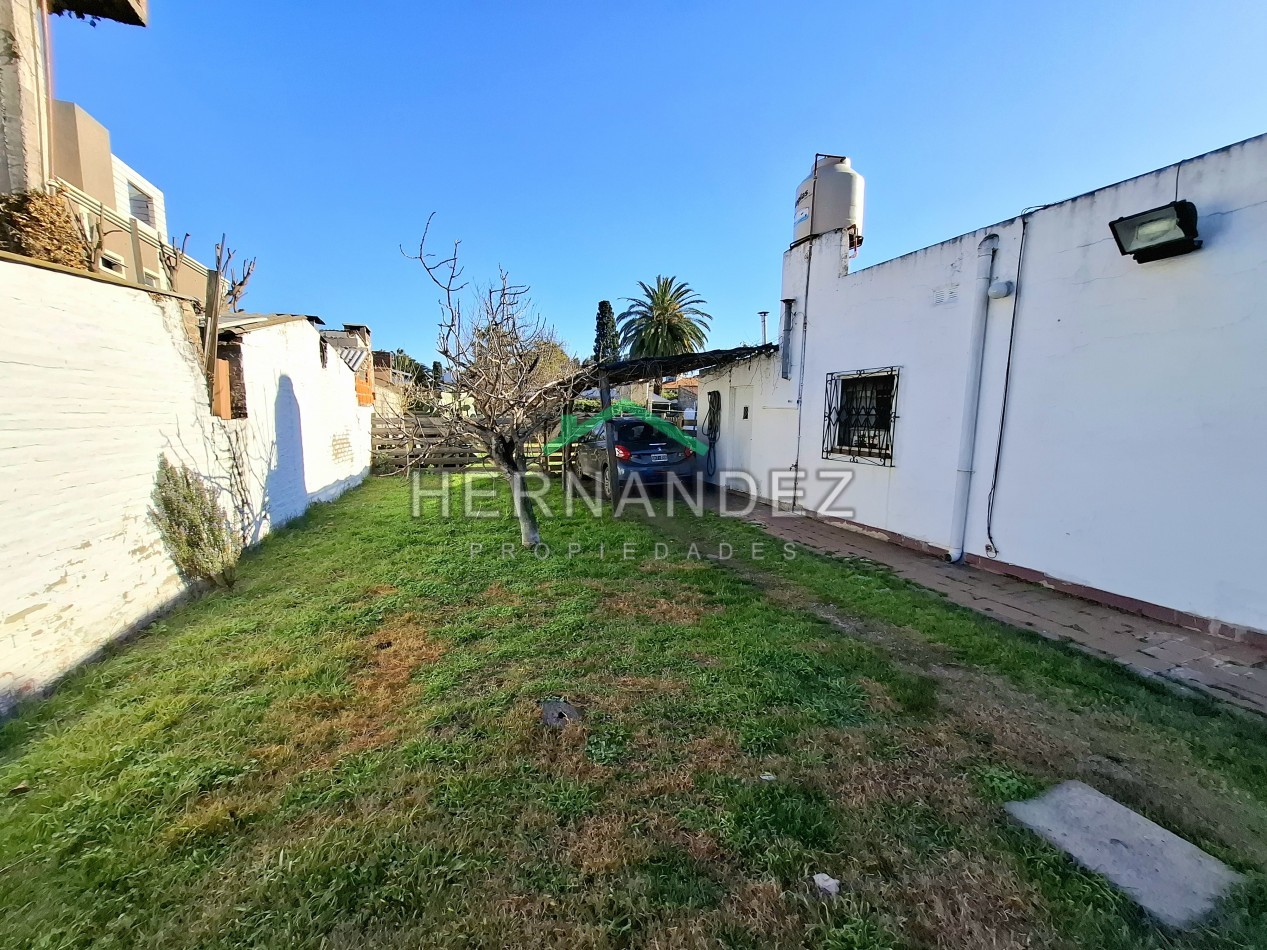 Casa en Venta Ituzaingo con Importante Lote para desarrollo