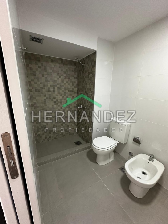 Venta Departamento 2 ambientes con cochera Moron Sur