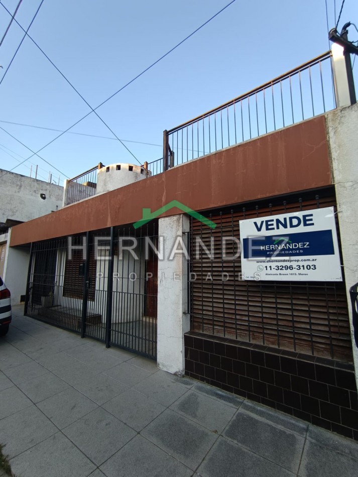 CASA EN VENTA CASTELAR SUR