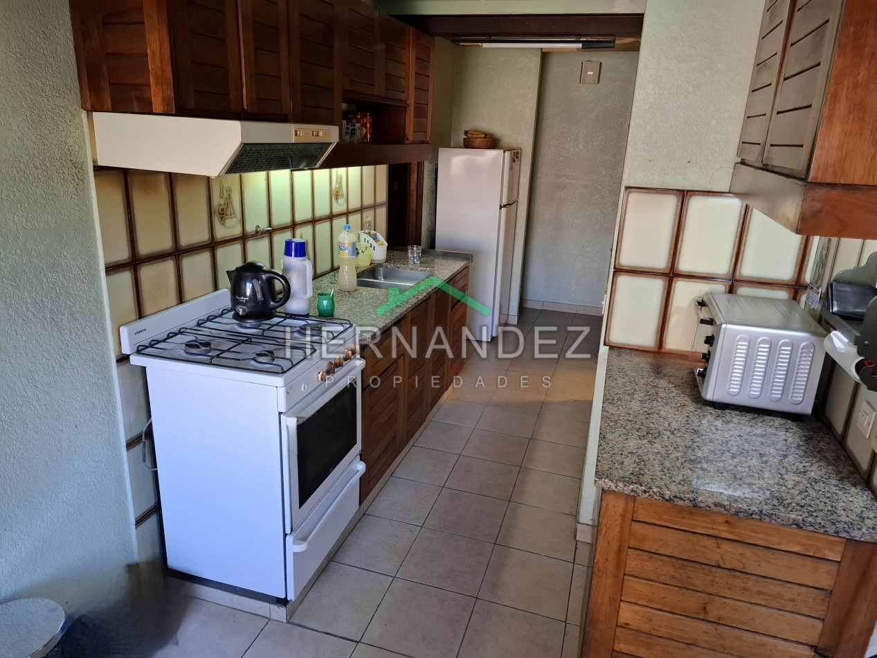 CASA EN VENTA CASTELAR SUR