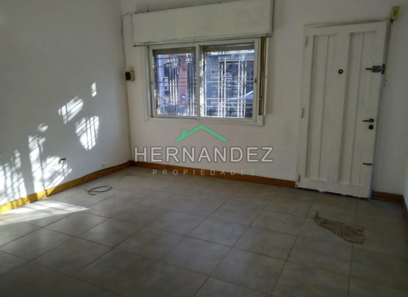 Venta Departamento 2 ambientes Tipo Ph al frente Moron Centro