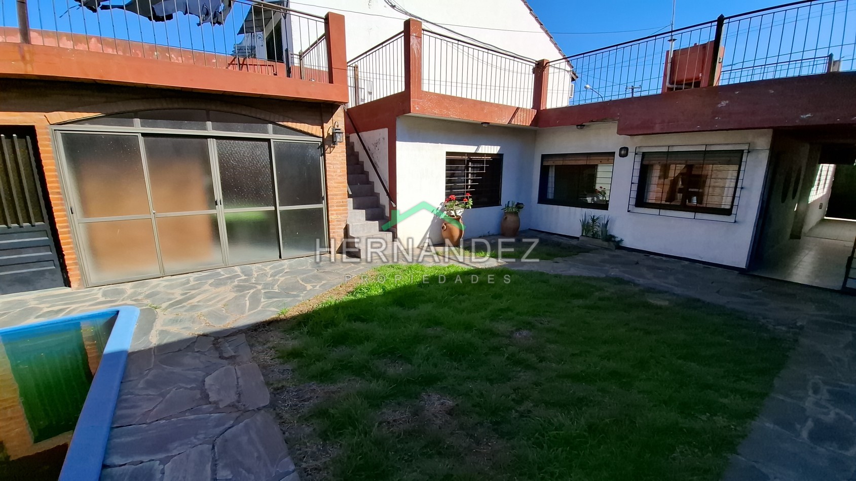 CASA EN VENTA CASTELAR SUR