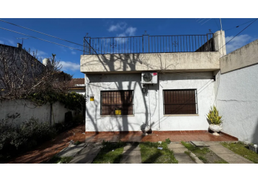 Casa en venta a refaccionar 4 ambientes Ituzaingo Norte