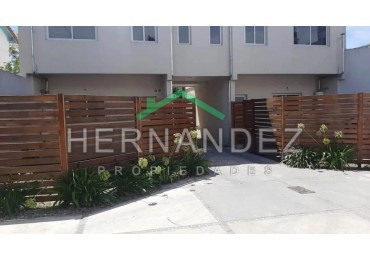 En Venta Duplex en Condominio 4 ambientes Ituzaingo Norte